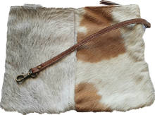 Load image into Gallery viewer, Everyday Cowhide Zip Clutch Bag 