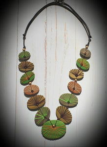 Wooden Disc Necklace Cinnamon Creations 