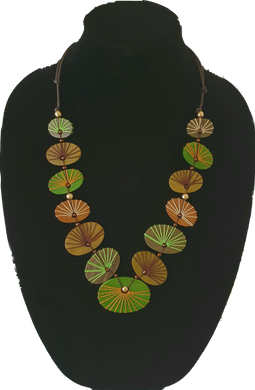 Wooden Disc Necklace Cinnamon Creations 