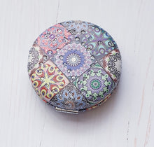 Load image into Gallery viewer, 2 in 1 Compact Mirror Zizu