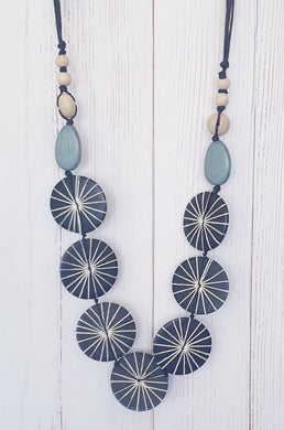 Black And White Wooden Disc Necklace Cinnamon Creations 