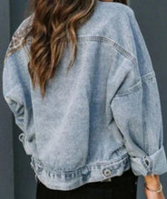 Load image into Gallery viewer, Leopard Trim Denim Jacket Smaibulun 