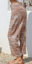 Load image into Gallery viewer, Printed Barrel Jeans Smaibulun 