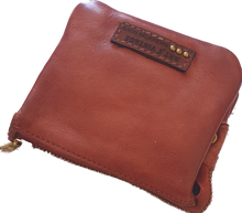 Load image into Gallery viewer, Tallin Purse Rust Art n Vintage 