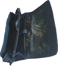Load image into Gallery viewer, Portsea Clutch Art n Vintage 