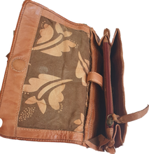 Load image into Gallery viewer, Portsea Clutch Art n Vintage 