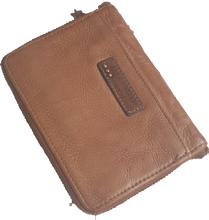 Load image into Gallery viewer, Veronica Wallet Art n Vintage 