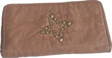 Load image into Gallery viewer, Carrera Flat Wallet Art n Vintage 