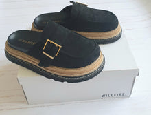 Load image into Gallery viewer, Solene Slip On Wildfire Shoes 
