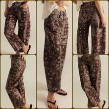 Load image into Gallery viewer, Smaibulun Printed Barrel Jeans