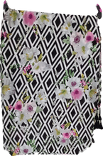 Load image into Gallery viewer, Diamond And Floral Pattern Scarf