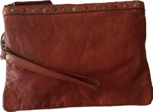 Load image into Gallery viewer, Crossbody Bag Amalfi Coast Bromley The Label Cognac
