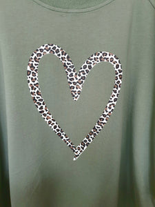 Leopard Heart Crewneck Sweatshirt AMYIC Fashion 