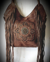 Load image into Gallery viewer, Jenna Tote Art n Vintage 