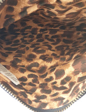 Load image into Gallery viewer, Cadelle Leather Soft Clutch Luna
