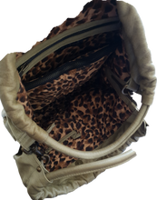 Load image into Gallery viewer, Cadelle Leather Wren Bag