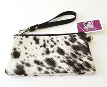 Load image into Gallery viewer, Cowhide and Leather Clutch - The Design Edge Tan Toronto  Black Trim